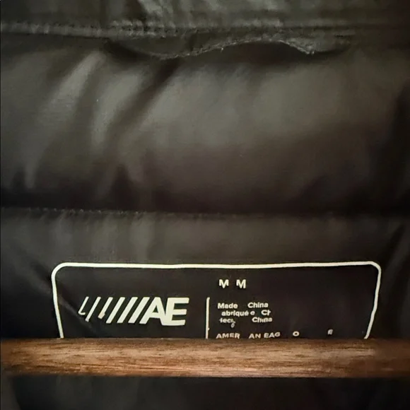 American Eagle Outfitters Men's Dark Puffer Jacket - Picture 2 of 4